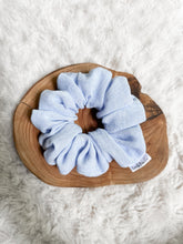 Lade das Bild in den Galerie-Viewer, Classic Scrunchie - Sea Glass