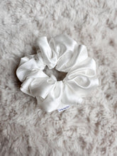 Load image into Gallery viewer, Regular Size Scrunchies