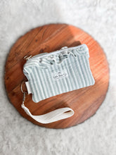 Load image into Gallery viewer, Ruffle Phone Wristlets
