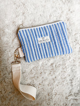 Load image into Gallery viewer, Phone Wristlets (no ruffles)
